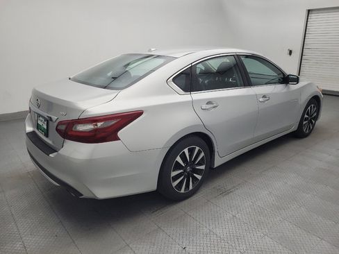 Used 2018 Nissan Altima 2.5 SV FWD image 9