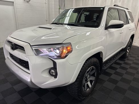 Used 2023 Toyota 4Runner TRD Off-Road image 5