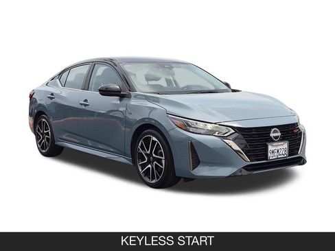 Used 2024 Nissan Sentra SR FWD image 2