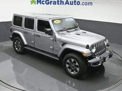 Used 2018 Jeep Wrangler Unlimited Sahara AWD/4WD image 3