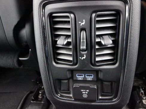 Used 2020 Jeep Grand Cherokee Limited image 31