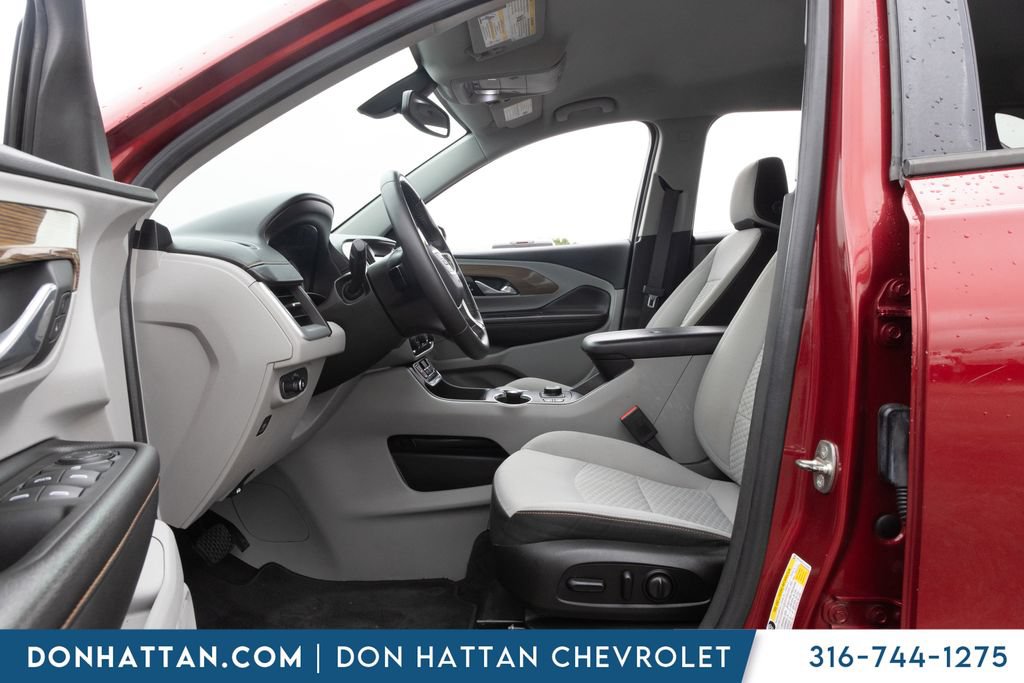 Used 2018 GMC Terrain SLE w/ Driver Convenience Package FWD image 3