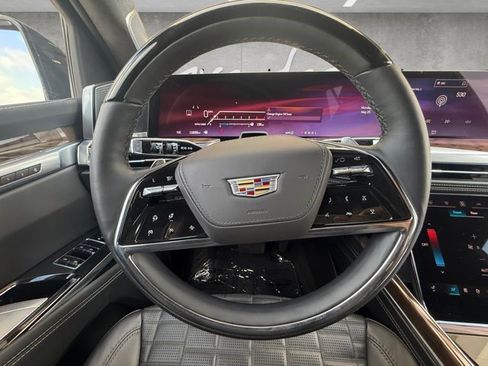 Certified 2025 Cadillac Escalade Sport Platinum w/ LPO, ONYX Package AWD/4WD image 24