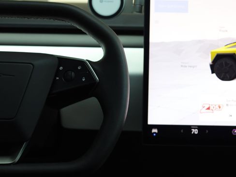 Used 2024 Tesla Cybertruck AWD Crew Cab image 35