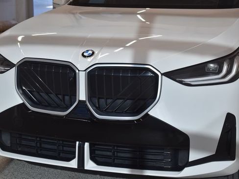 Used 2025 BMW X3 xDrive30i AWD/4WD image 14