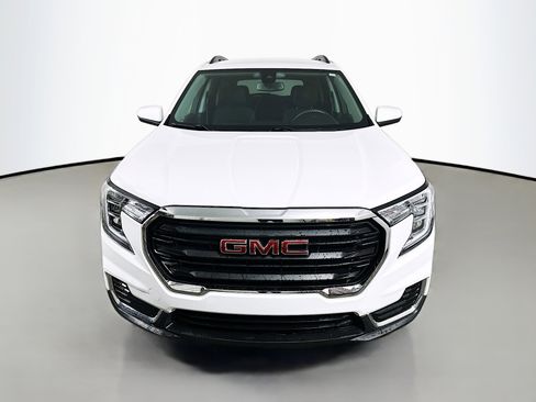 Used 2023 GMC Terrain SLE w/ Driver Convenience Package AWD/4WD image 2