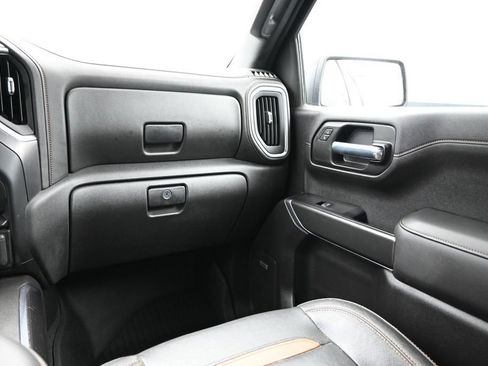 Used 2020 GMC Sierra 1500 AT4 w/ Off-Road Performance Package AWD/4WD image 4
