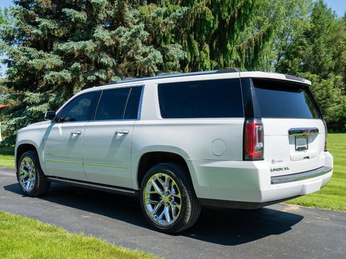 Used 2020 GMC Yukon XL Denali AWD/4WD image 5