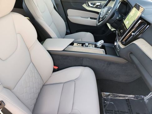 New 2026 Volvo XC60 B5 Plus w/ Protection Package Premier image 4