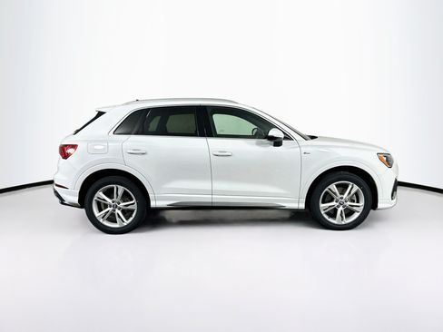 Used 2019 Audi Q3 2.0T Premium AWD/4WD image 10