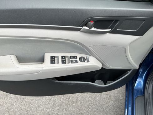 Used 2018 Hyundai Elantra SEL FWD image 15