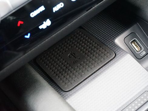 Used 2023 Hyundai Ioniq 6 Limited image 25