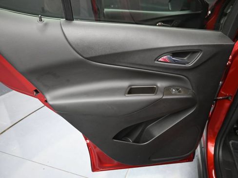 Used 2024 Chevrolet Equinox LT w/ LPO, Floor Liner Package FWD image 18