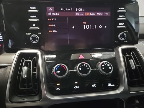 Used 2023 Kia Sorento LX AWD/4WD image 26