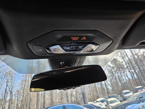 Used 2021 BMW M440i Convertible image 19