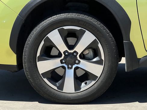 Used 2014 Subaru Crosstrek Touring AWD/4WD image 12