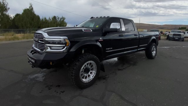 Used 2023 RAM 3500 Laramie AWD/4WD image 4