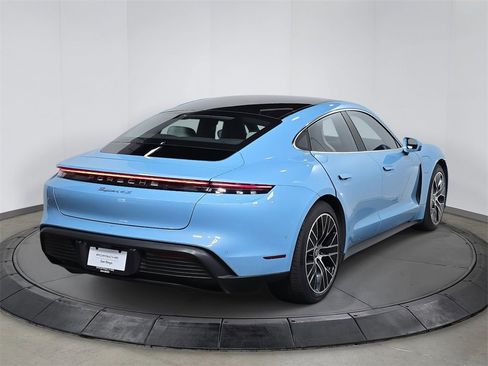 Used 2020 Porsche Taycan 4S image 7
