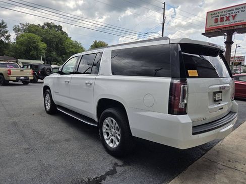 Used 2017 GMC Yukon XL SLT w/ HD Trailering Package AWD/4WD image 4