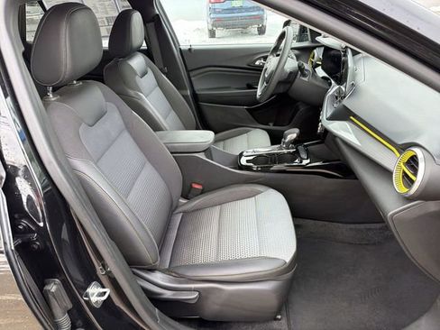 Certified 2024 Chevrolet Trax LT image 25