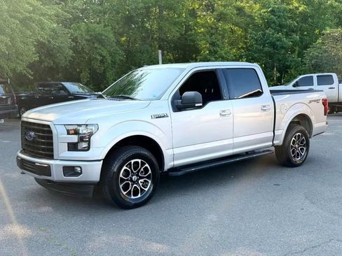 Used 2017 Ford F150 XLT w/ Equipment Group 302A Luxury AWD/4WD image 3