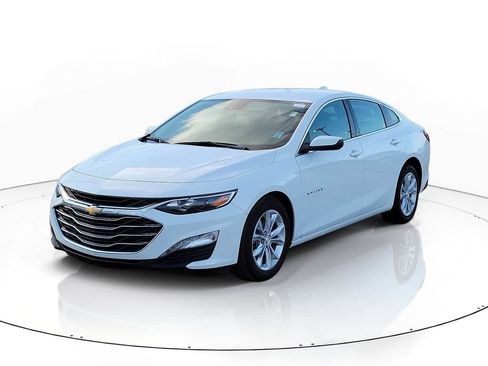 Used 2024 Chevrolet Malibu LT image 2