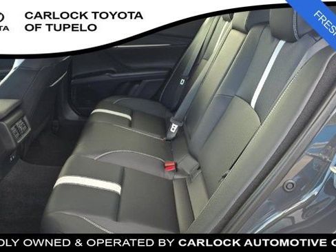 Used 2025 Toyota Camry SE image 12