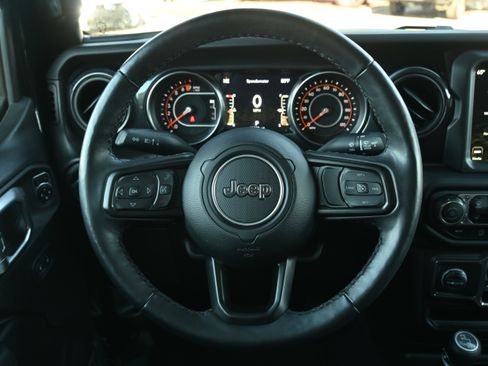 Used 2022 Jeep Gladiator Sport image 18