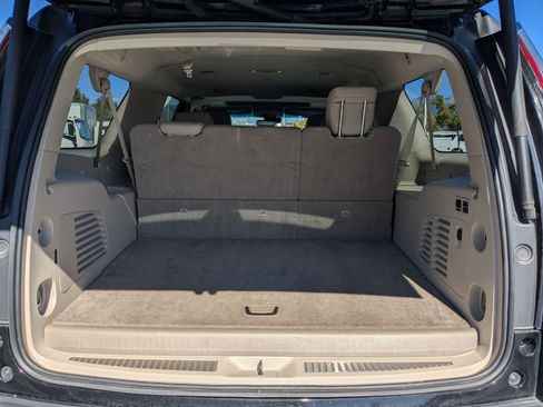 Used 2020 Cadillac Escalade ESV Luxury AWD/4WD image 33