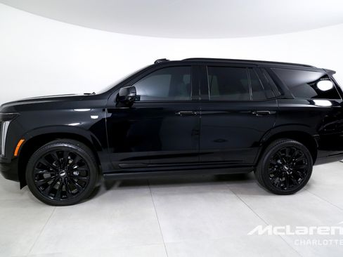 Used 2025 Cadillac Escalade Sport Platinum w/ LPO, ONYX Package AWD/4WD image 5