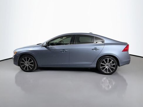Used 2018 Volvo S60 T5 Inscription Platinum FWD image 9