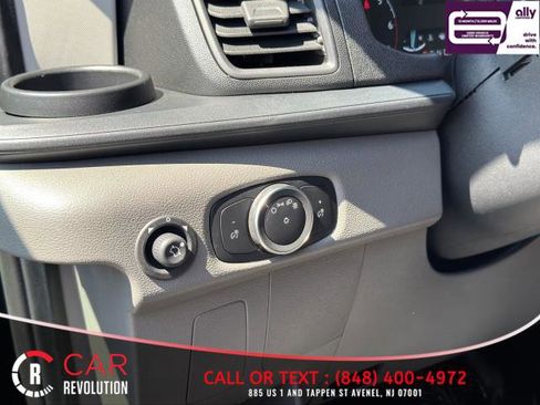 Used 2023 Ford Transit 350 XL image 32