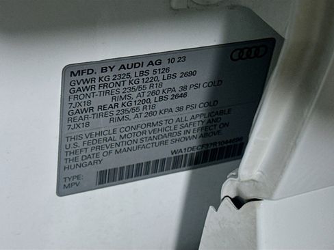 Used 2024 Audi Q3 2.0T Premium image 12