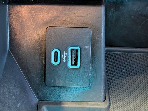 Used 2021 Ford F150 Lariat AWD/4WD image 23