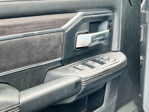 New 2026 RAM 3500 Laramie AWD/4WD image 18