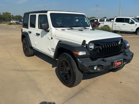 Used 2020 Jeep Wrangler Unlimited Sport S image 3