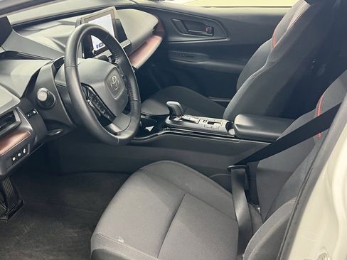 Used 2024 Toyota Prius Prime SE image 7