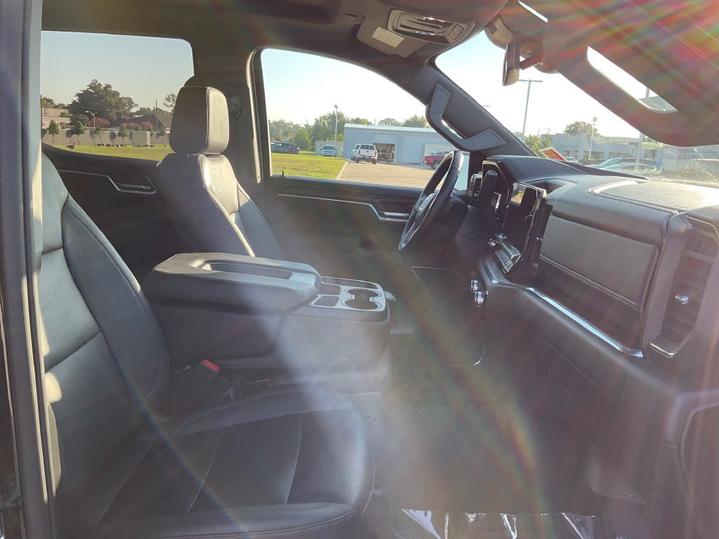 Used 2025 GMC Sierra 1500 SLT AWD/4WD image 18