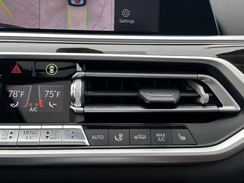 Used 2020 BMW X7 xDrive50i w/ Cold Weather Package image 74