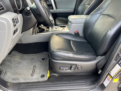 Used 2013 Toyota 4Runner SR5 image 8