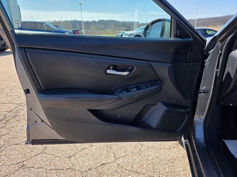 Used 2024 Nissan Sentra SV image 5