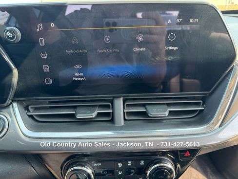 Used 2024 Chevrolet Trax ACTIV w/ Sunroof Package image 37