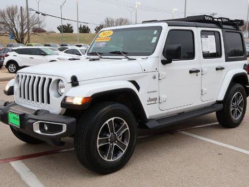 Used 2023 Jeep Wrangler Unlimited Sahara AWD/4WD image 5