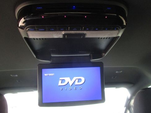 Used 2018 Chrysler Pacifica Touring Plus w/ S Appearance Package image 15