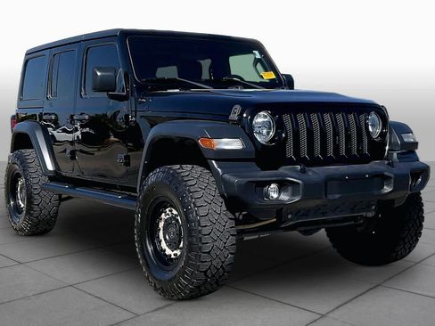 Used 2018 Jeep Wrangler Unlimited Sport S AWD/4WD image 3