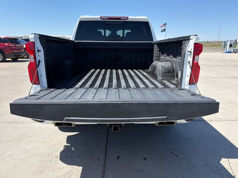 Used 2023 Chevrolet Silverado 1500 RST w/ Redline Edition AWD/4WD image 5