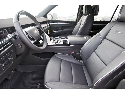 New 2026 Cadillac Escalade ESV Sport w/ Touring Package image 6