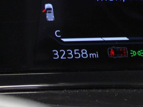 Used 2023 Cadillac Escalade V w/ LPO, ONYX Package image 63