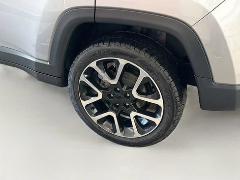 Used 2018 Jeep Compass Limited w/ Navigation Group AWD/4WD image 30