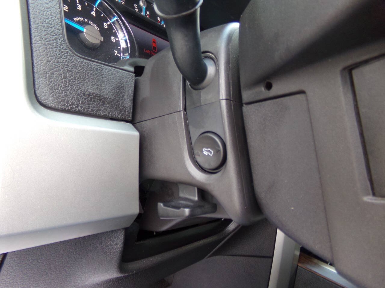 Used 2013 Ford F150 Lariat w/ Luxury Equipment Group AWD/4WD image 22